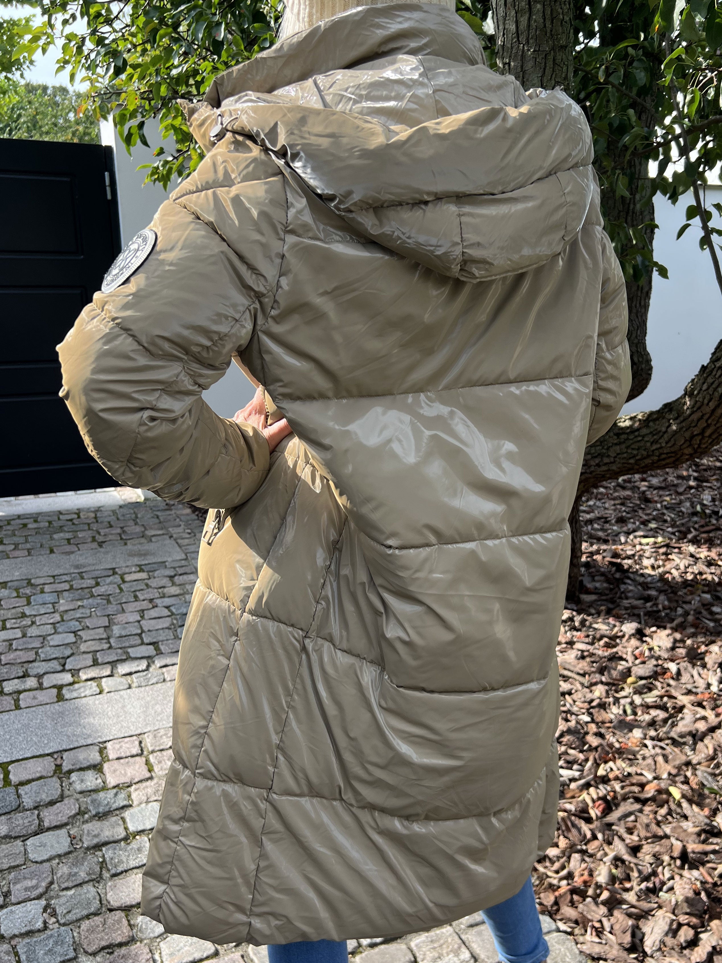 Cristabel - Shiny dunjacka med luva